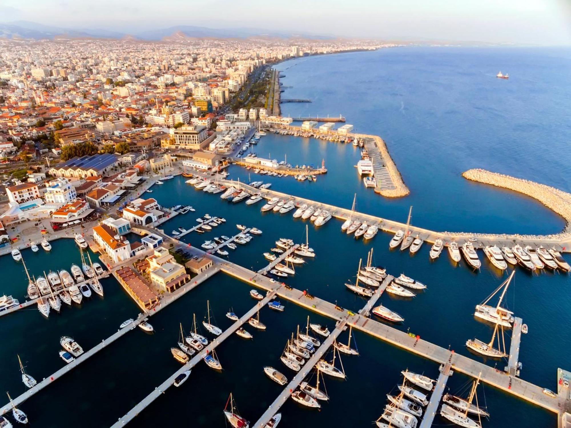 2 Bed Gf Near Puerto Banus Marbella
